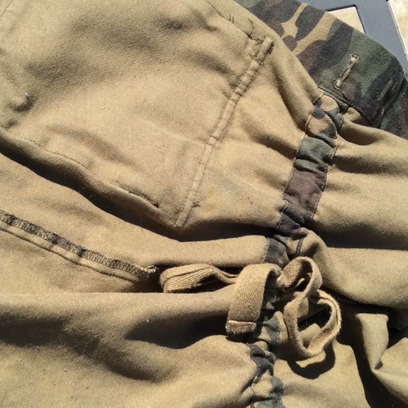 Gypsy Warrior Camouflage and Sweatshirt Top from PacSun Small - Picture 8 of 10